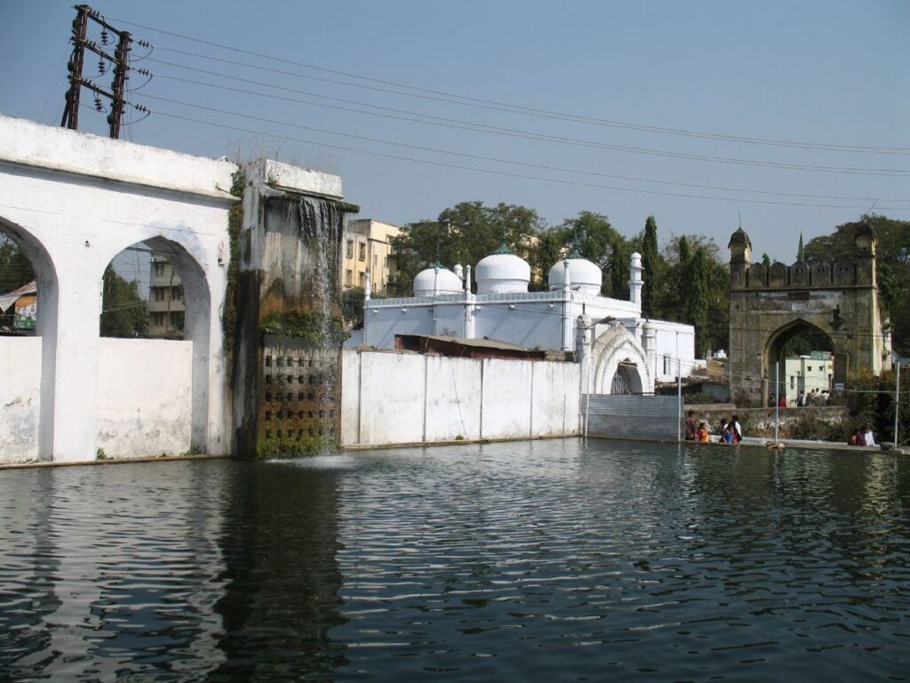 Panchakki Aurangabad Maharashtra – Historic Water Mill and Popular Tourist Attraction in Chhatrapati Sambhajinagar.